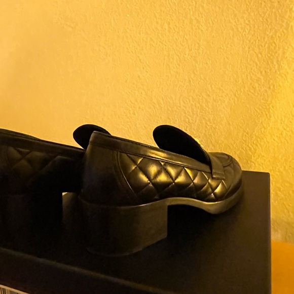 Used Chanel black heart pin loafer with heels - Picture 8 of 8